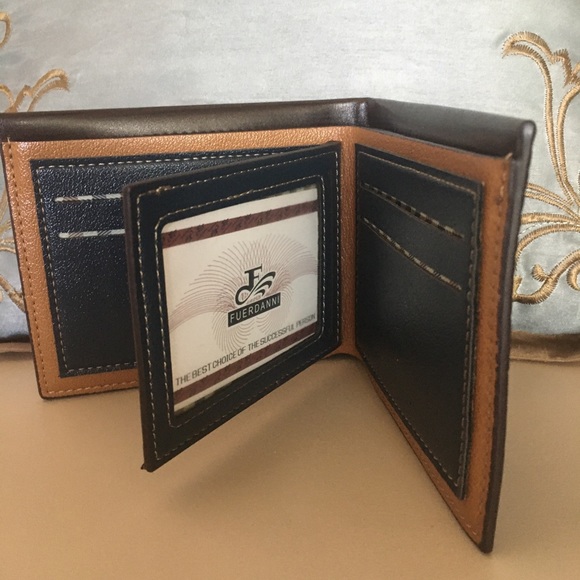 Men’s Slim Leather Wallet - Picture 4 of 7